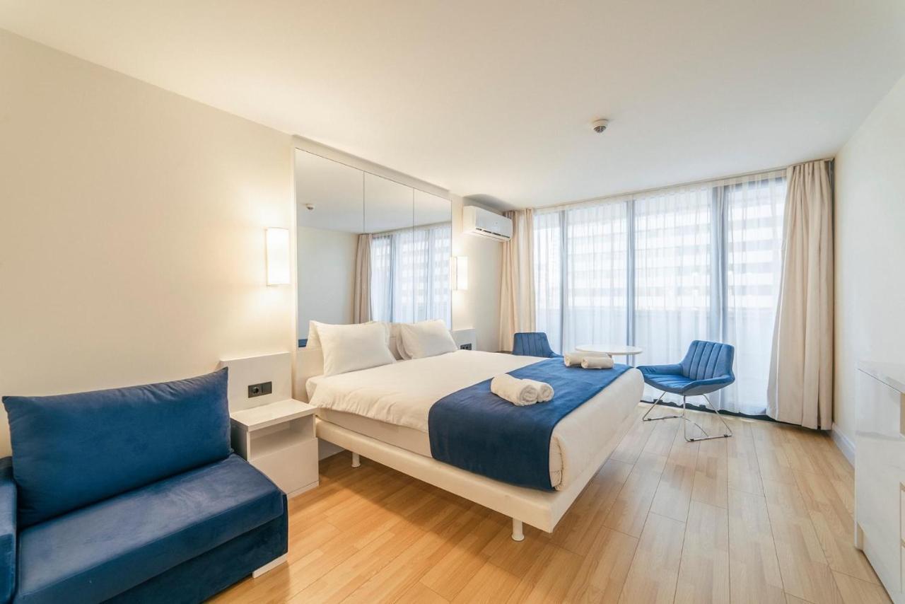 Orbi City Luxury Towers Aparthotel Batumi Exterior photo