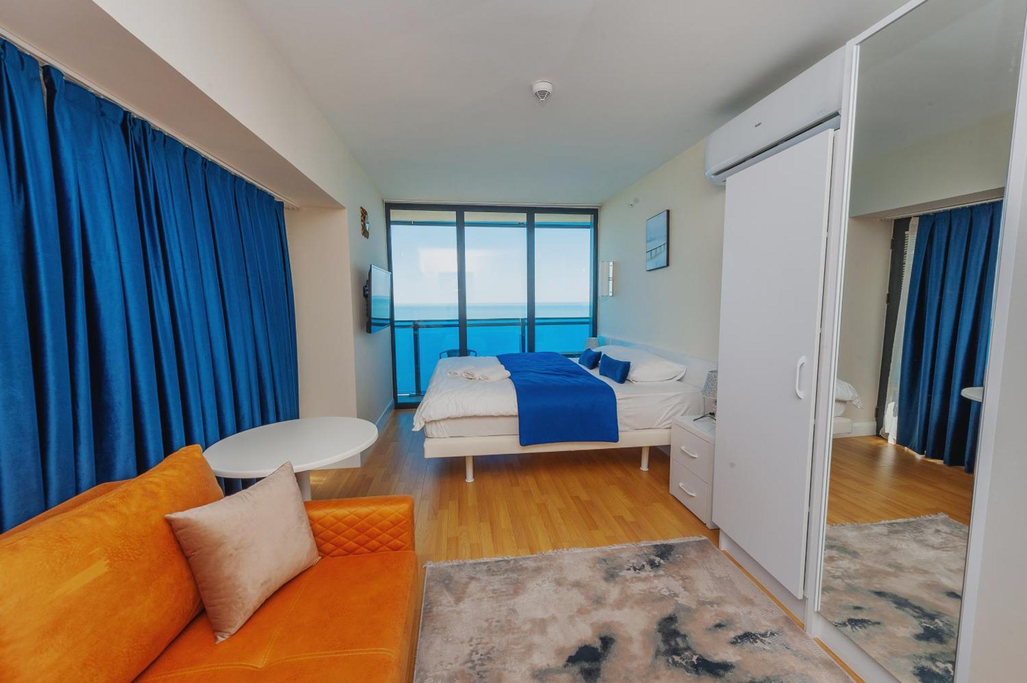 Orbi City Luxury Towers Aparthotel Batumi Exterior photo