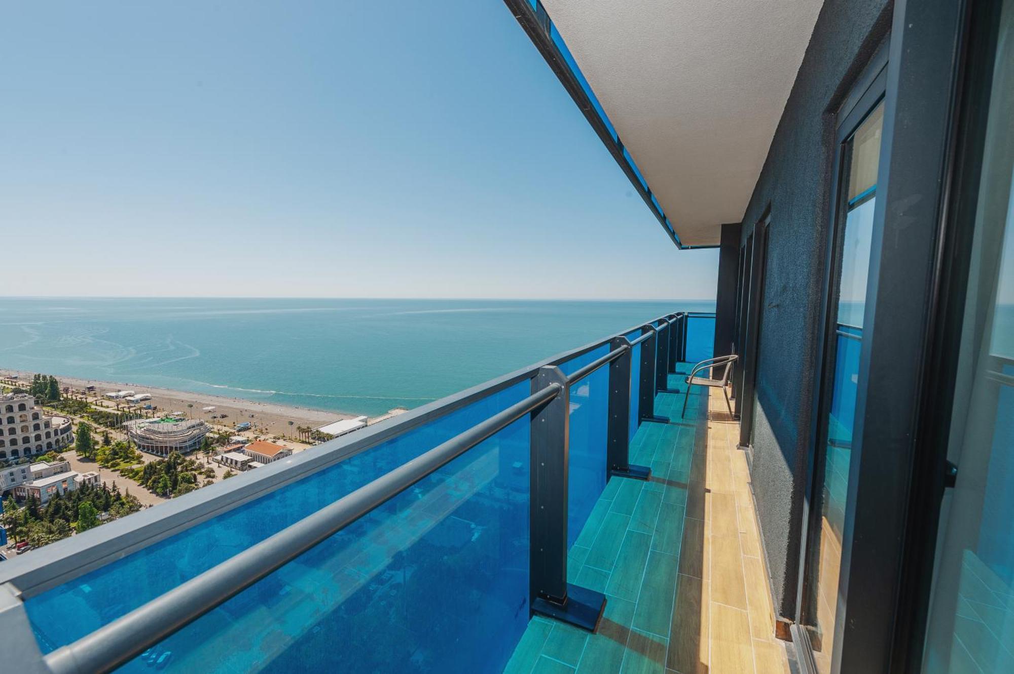 Orbi City Luxury Towers Aparthotel Batumi Exterior photo