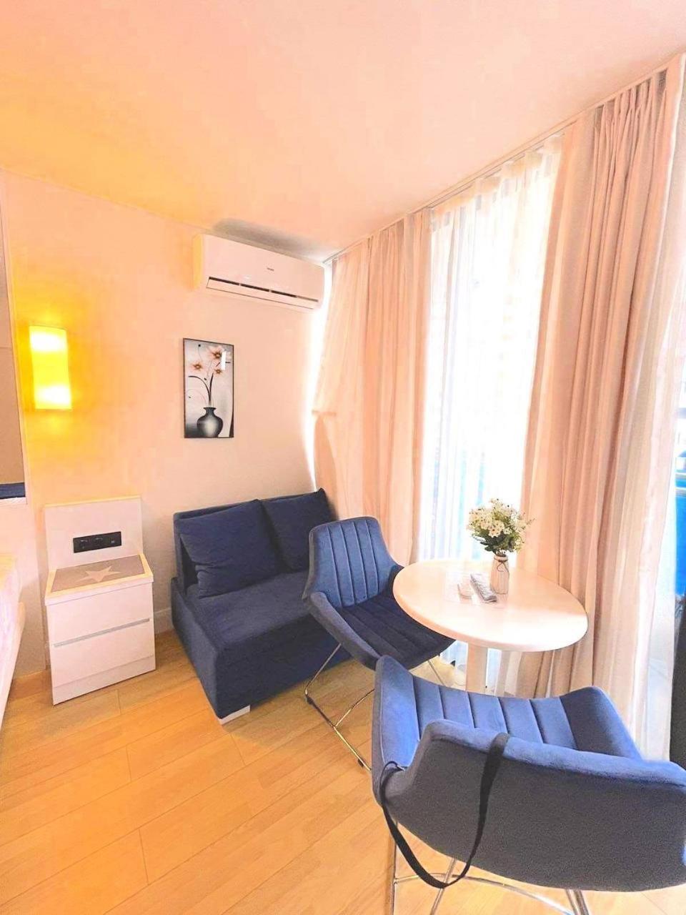 Orbi City Luxury Towers Aparthotel Batumi Exterior photo